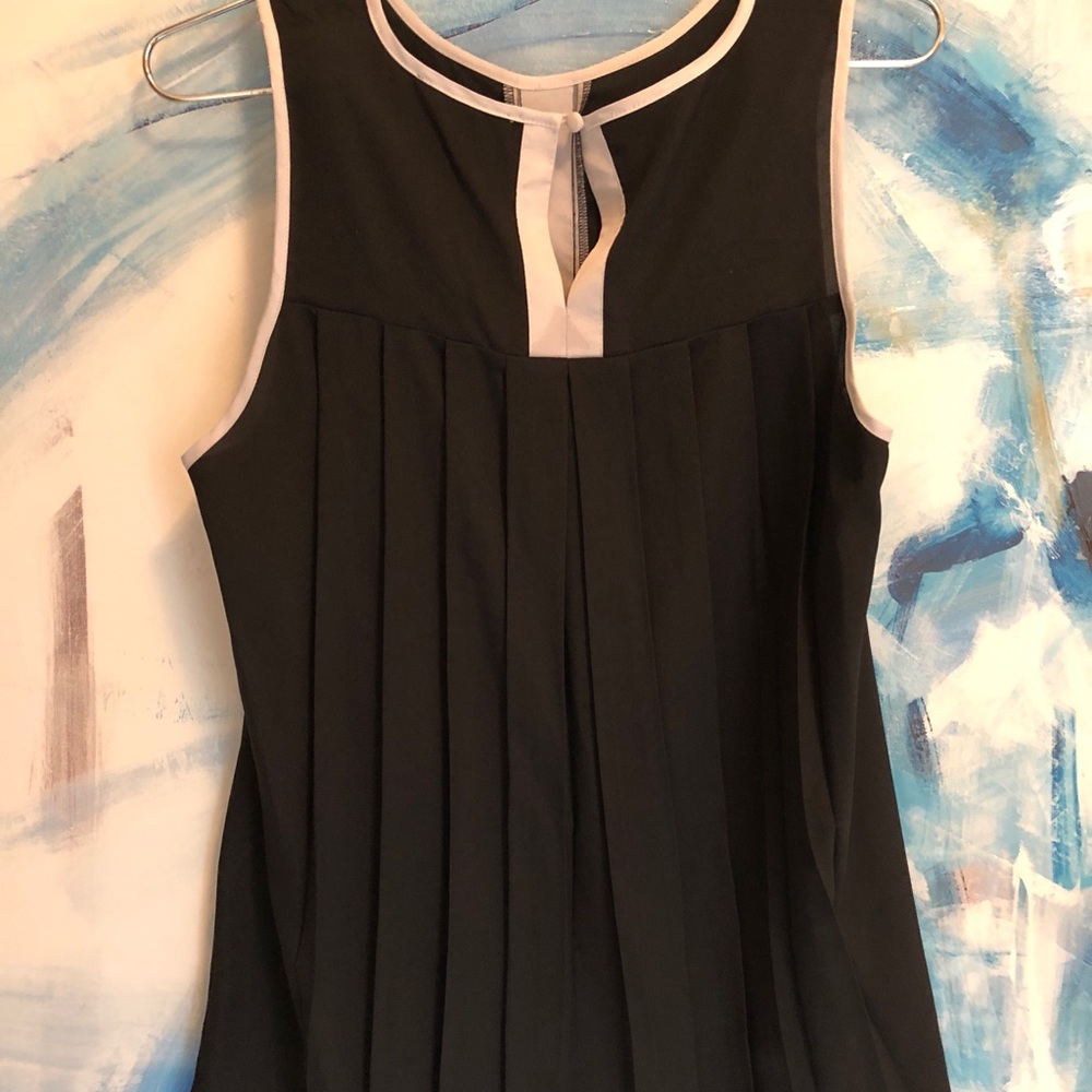 Black Top with Pleated Back and White Banding Sz M